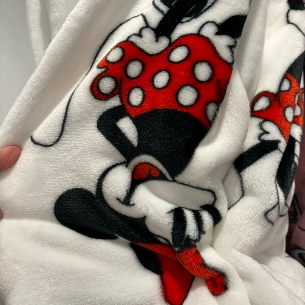 NWT Disney Minnie & Mickey mouse 2 pack Blanket Set - 60” x 70”